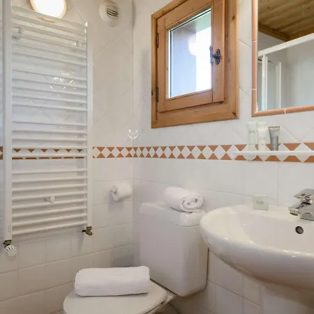 Chalet Montagnard à 1650, 10 Personnes, Parking - Fr-1-631-147